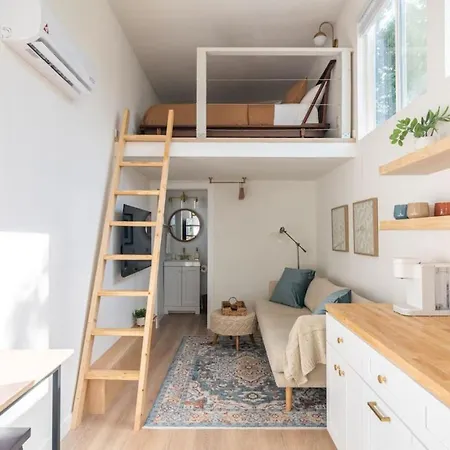 Boho Tiny Home - Walkable To The Best Of East Austin Exterior photo